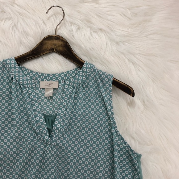 LOFT Tops - Loft Daisy Print Tank